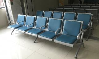 医院椅子怎么放倒躺下 医院回应坐椅子收费