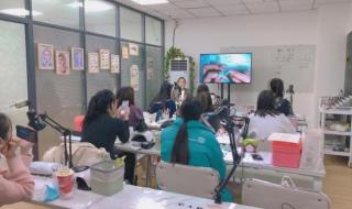 学纹绣去哪个学校好